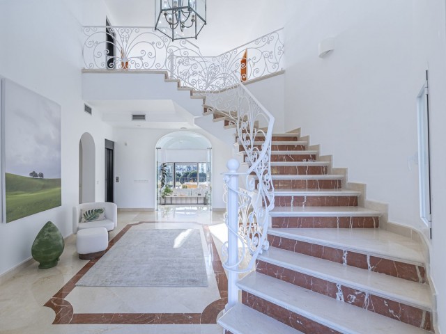 7 Sovrums Villa i Nueva Andalucía