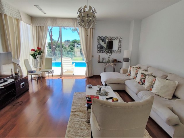 Villa avec 4 Chambres  à La Cala Golf