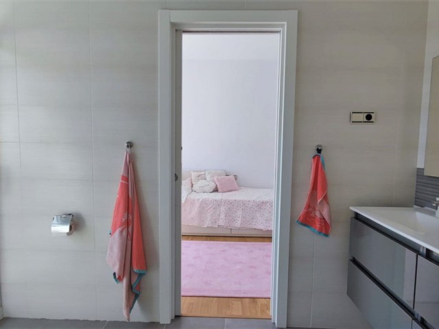 Villa con 4 Dormitorios  en La Cala Golf