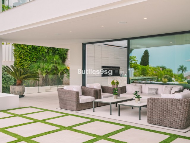 5 Slaapkamer Villa in Nueva Andalucía