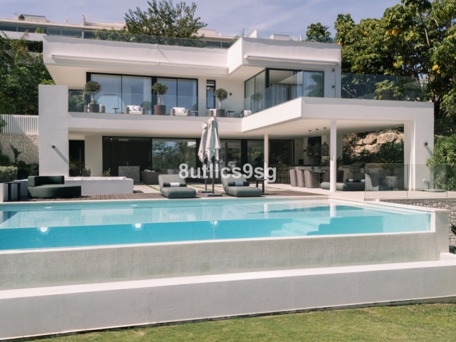 5 Slaapkamer Villa in Nueva Andalucía