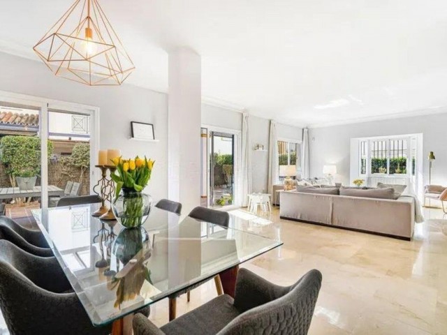5 Schlafzimmer Reihenhaus in San Pedro de Alcántara