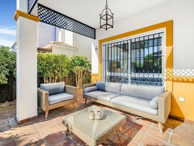 5 Schlafzimmer Reihenhaus in San Pedro de Alcántara
