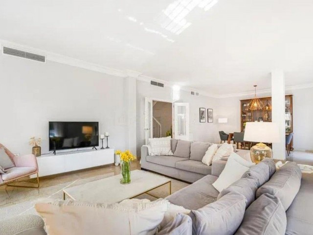 5 Schlafzimmer Reihenhaus in San Pedro de Alcántara