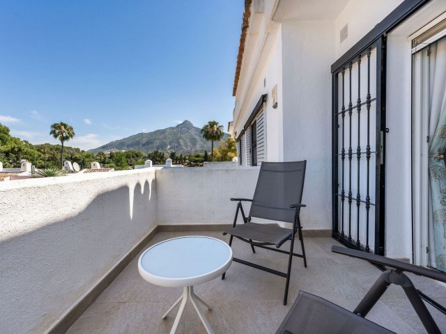 3 Schlafzimmer Reihenhaus in Nueva Andalucía
