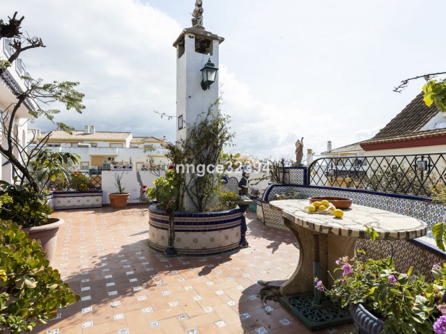 8 Bedrooms Villa in San Pedro de Alcántara