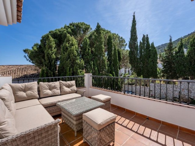 Villa con 4 Dormitorios  en Mijas