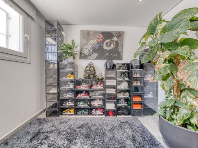 Villa avec 5 Chambres  à Estepona