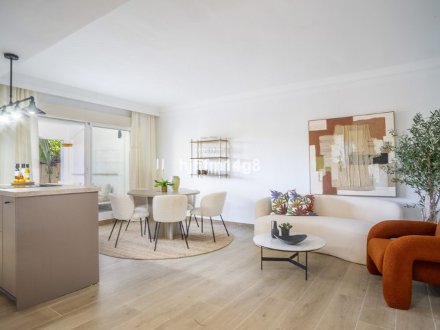 Apartamento con 2 Dormitorios  en Nueva Andalucía