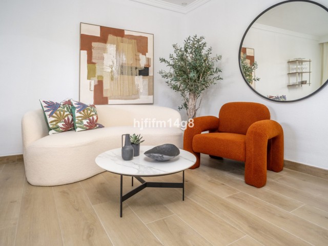 Apartamento con 2 Dormitorios  en Nueva Andalucía