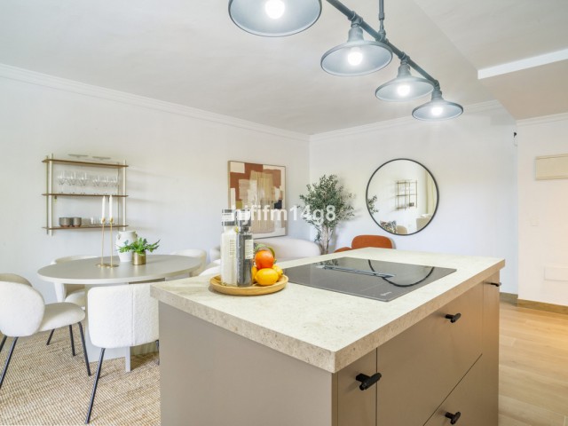 Apartamento con 2 Dormitorios  en Nueva Andalucía