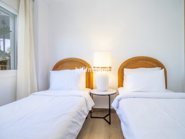 Apartamento con 2 Dormitorios  en Nueva Andalucía