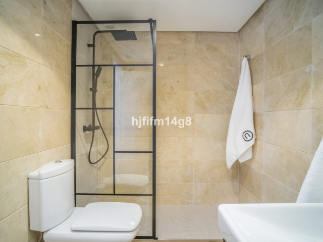Apartamento con 2 Dormitorios  en Nueva Andalucía