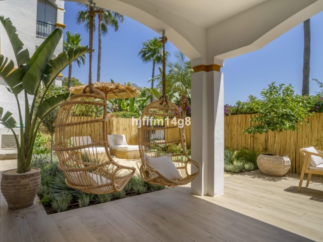 Apartamento con 2 Dormitorios  en Nueva Andalucía