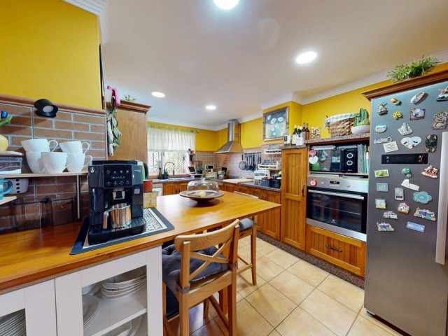 Villa con 4 Dormitorios  en Mijas