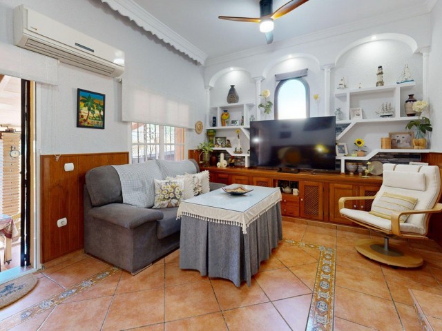 Villa con 4 Dormitorios  en Mijas