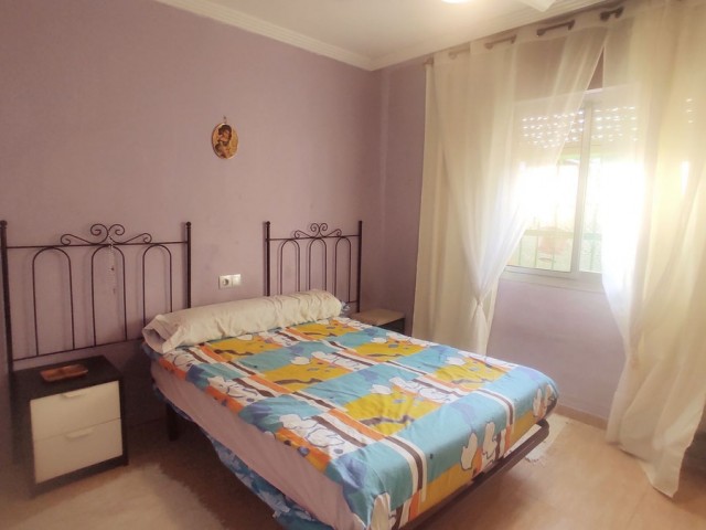 Villa con 4 Dormitorios  en La Cala