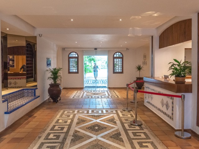 Apartamento con 3 Dormitorios  en Puerto Banús