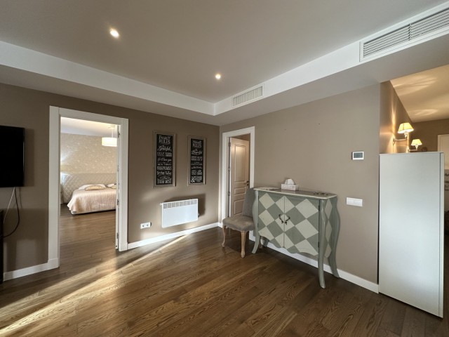 Apartamento con 3 Dormitorios  en Puerto Banús