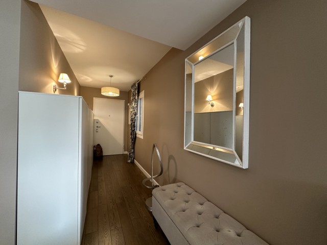 Apartamento con 3 Dormitorios  en Puerto Banús