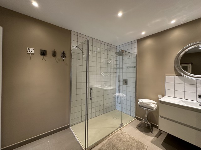 Apartamento con 3 Dormitorios  en Puerto Banús