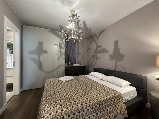 Apartamento con 3 Dormitorios  en Puerto Banús