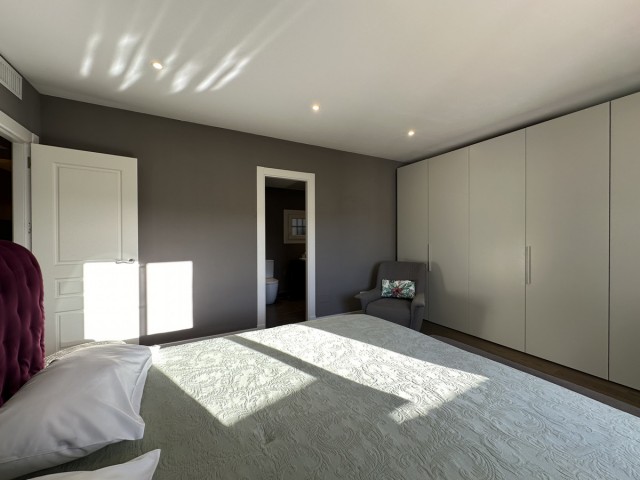Apartamento con 3 Dormitorios  en Puerto Banús