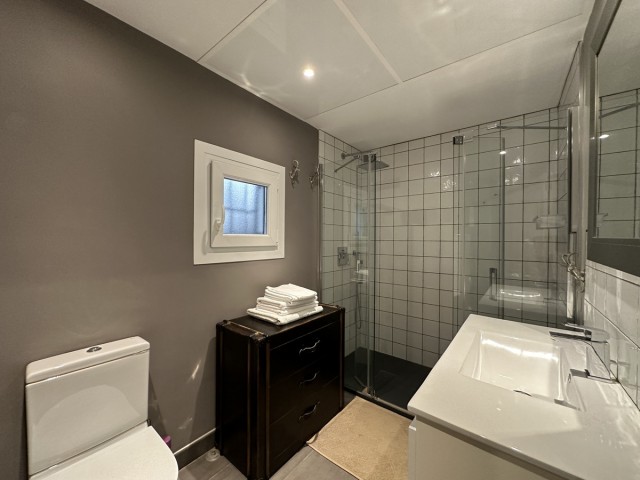 Apartamento con 3 Dormitorios  en Puerto Banús