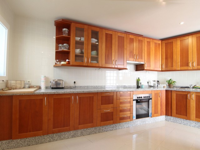 3 Slaapkamer Rijtjeshuis in Marbella