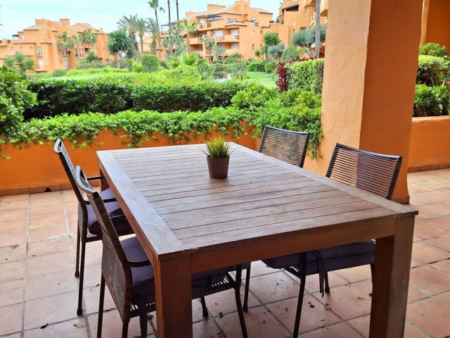 Apartamento con 2 Dormitorios  en La Duquesa