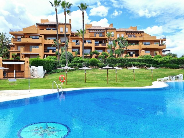 Apartamento con 2 Dormitorios  en La Duquesa
