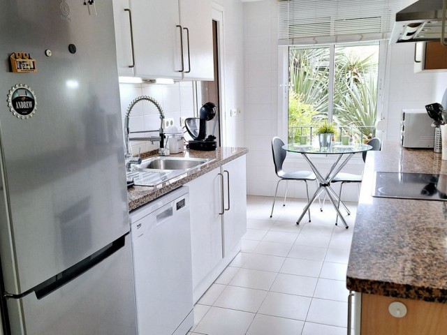 2 Slaapkamer Appartement in La Duquesa