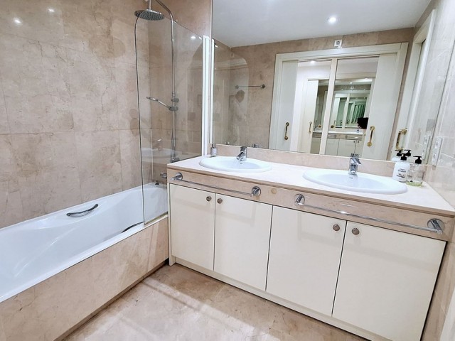 2 Slaapkamer Appartement in La Duquesa