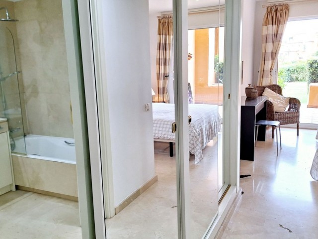 2 Bedrooms Apartment in La Duquesa