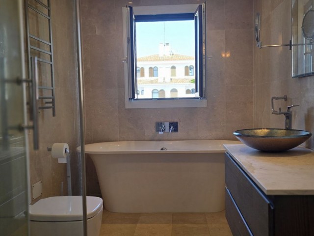 Adosado con 3 Dormitorios  en Costalita