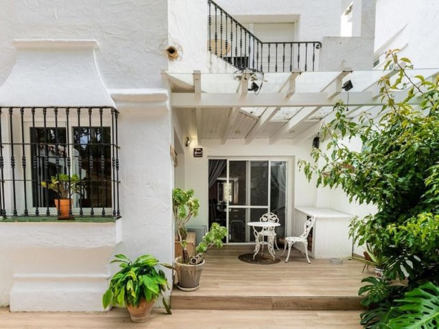 3 Schlafzimmer Reihenhaus in Nueva Andalucía