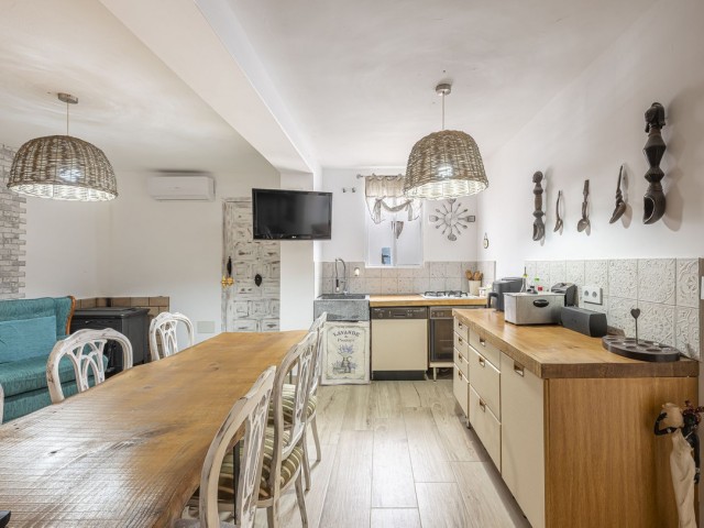 Maison mitoyenne avec 5 Chambres  à Estepona