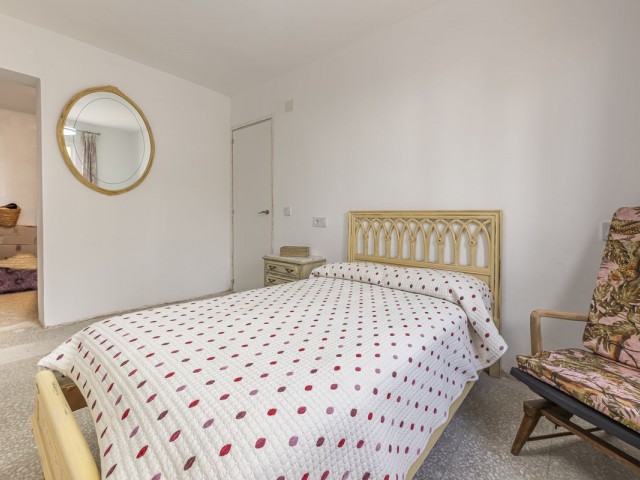 Maison mitoyenne avec 5 Chambres  à Estepona