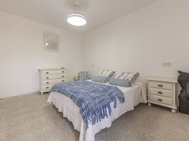 Maison mitoyenne avec 5 Chambres  à Estepona