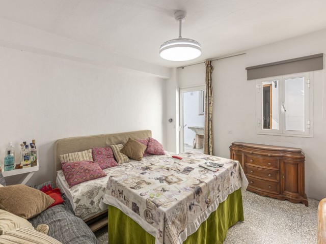 Maison mitoyenne avec 5 Chambres  à Estepona