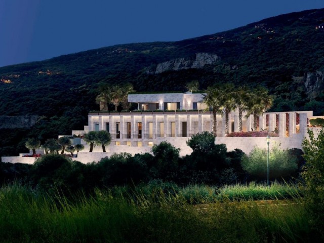 Villa con 4 Dormitorios  en San Roque