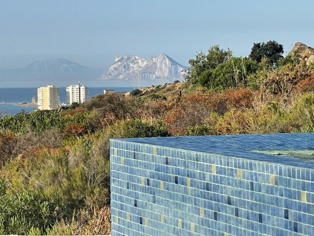 4 Bedrooms Villa in San Roque