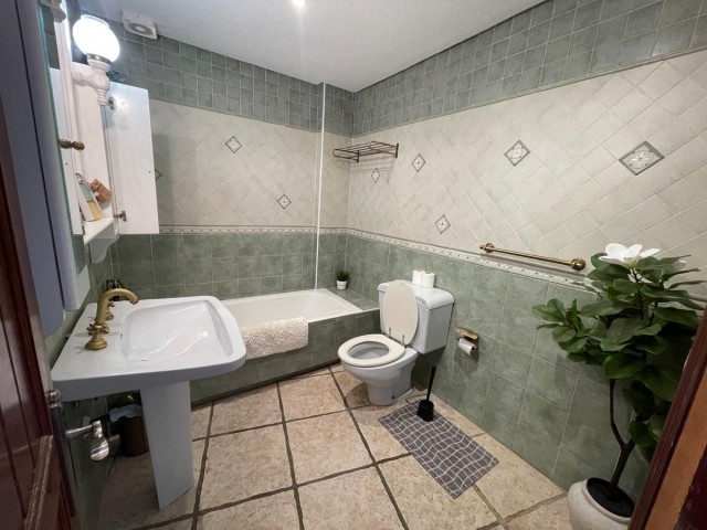 4 Schlafzimmer Apartment in Puerto de Cabopino