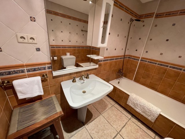 4 Schlafzimmer Apartment in Puerto de Cabopino