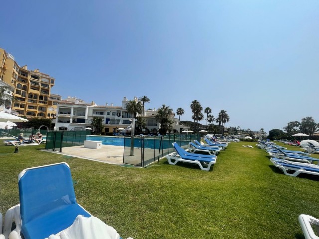 4 Schlafzimmer Apartment in Puerto de Cabopino
