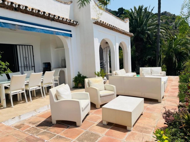 Maison mitoyenne avec 6 Chambres  à Mijas