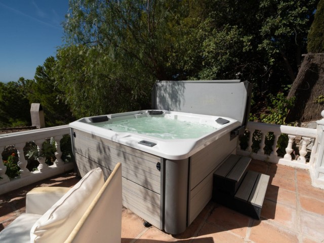 6 Makuuhuoneen Rivitalo Mijas