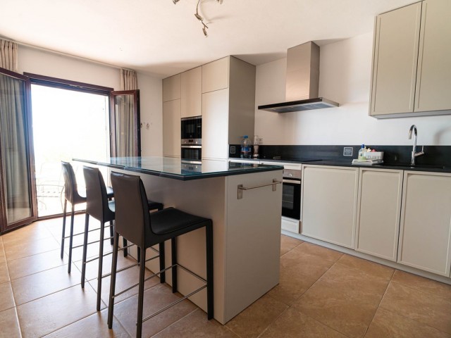 6 Makuuhuoneen Rivitalo Mijas