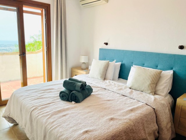 6 Makuuhuoneen Rivitalo Mijas