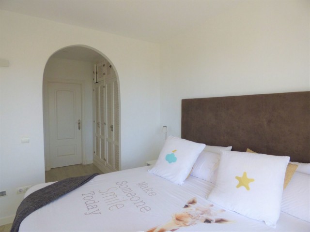 Maison mitoyenne avec 4 Chambres  à La Alcaidesa